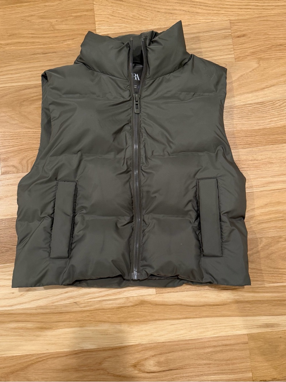 Zara women's Puffer Vest - Olive Green - Picture 5 of 5
